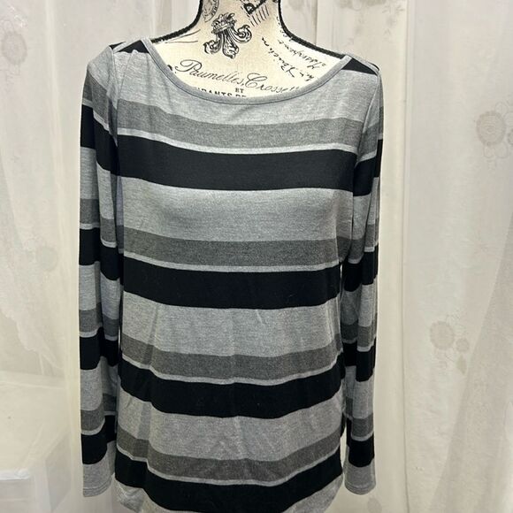 Liz Claiborne, black and gray striped tunic soft fabric - Picture 1 of 5